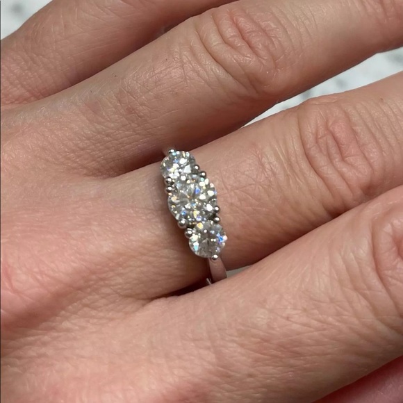 (Stella) Genuine Moissanite round cut ring